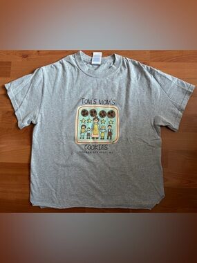 Tom’s Mom’s Cookies Harbor Springs Michigan Cropped T-Shirt - Size Small